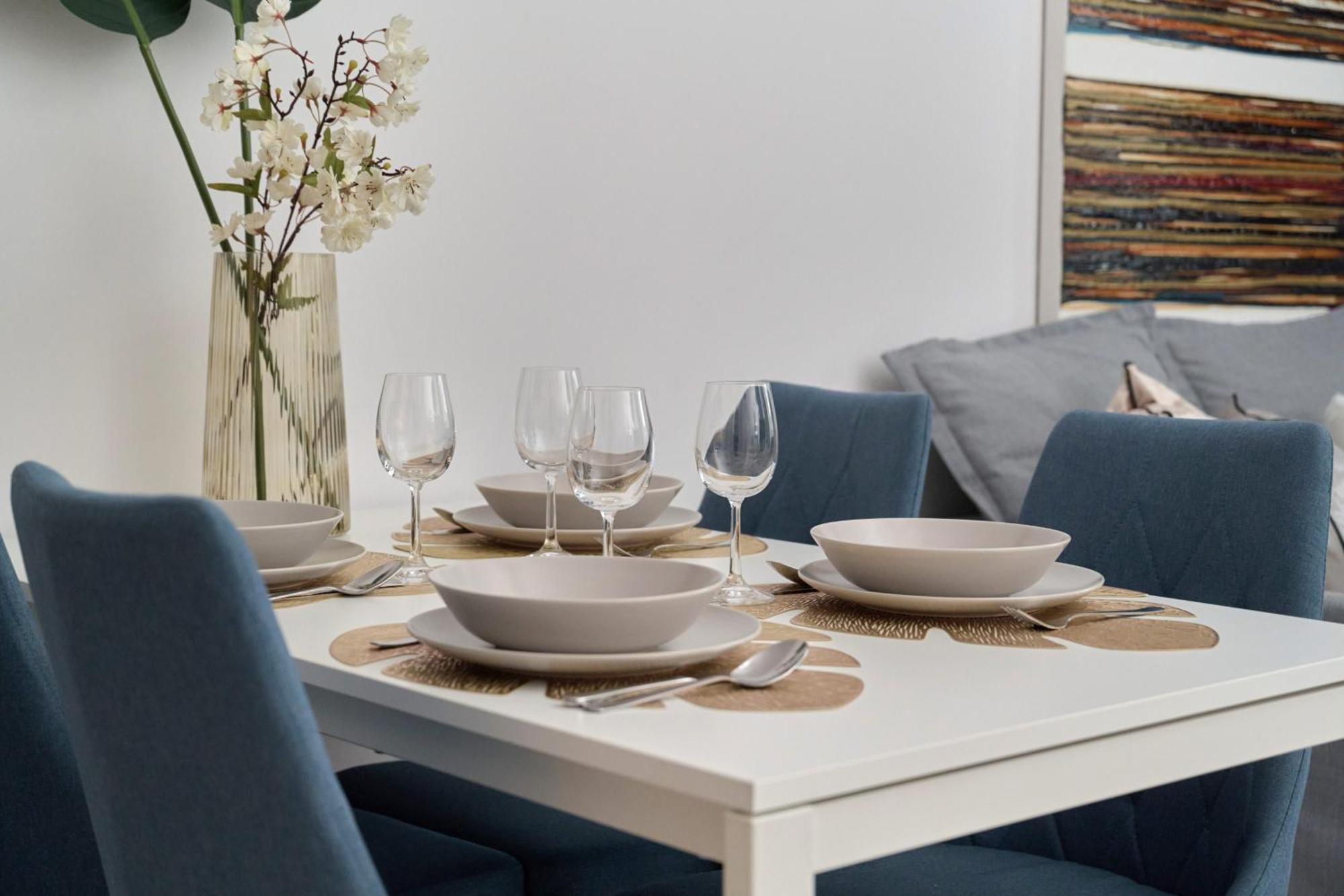 Luxurious With Balcony & Parking Gwiazdzista By Renters Wroclaw